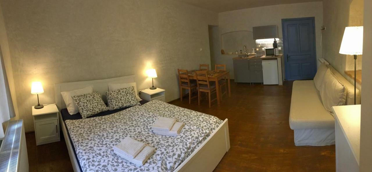 U Dr. Fausta Apartment Slavonice Ngoại thất bức ảnh